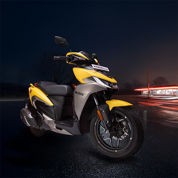 Hero Xoom 125cc Scooter Suspesion And Tyre