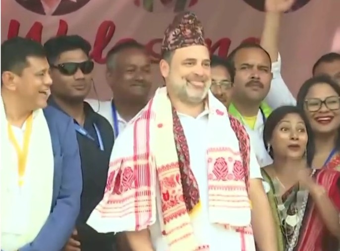 rahul gandhi reaction vikral video